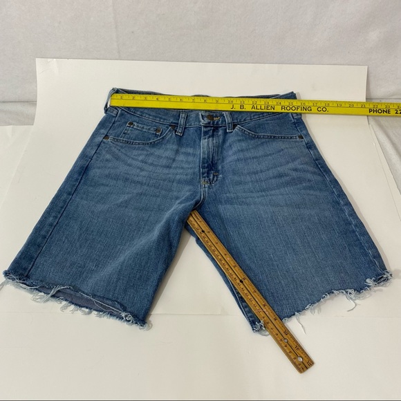 Wrangler High Waist Cut Off Shorts Frayed Shorts regular womens summer s… - Picture 4 of 8